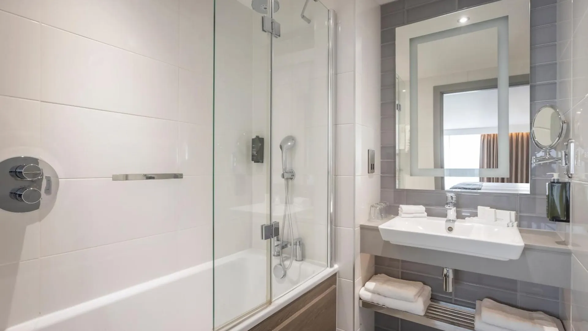 Clayton Hotel Dublin Airport Coolock 4*,