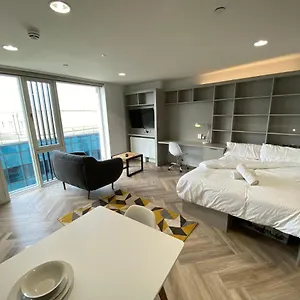  Apartment Eyre Square Self Catering Irland