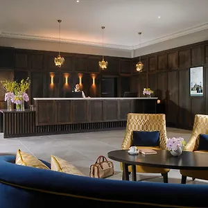 Court & Leisure Centre ホテル カリガライン