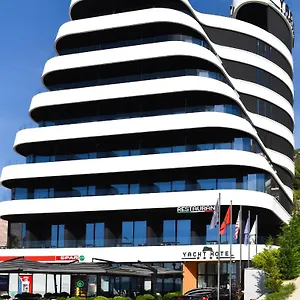 yacht-hotel.albaniahotels.org/